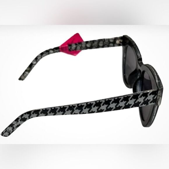 Betsey Johnson Glitter Skull, Houndstooth Sunglasses. NWT - Picture 4 of 6